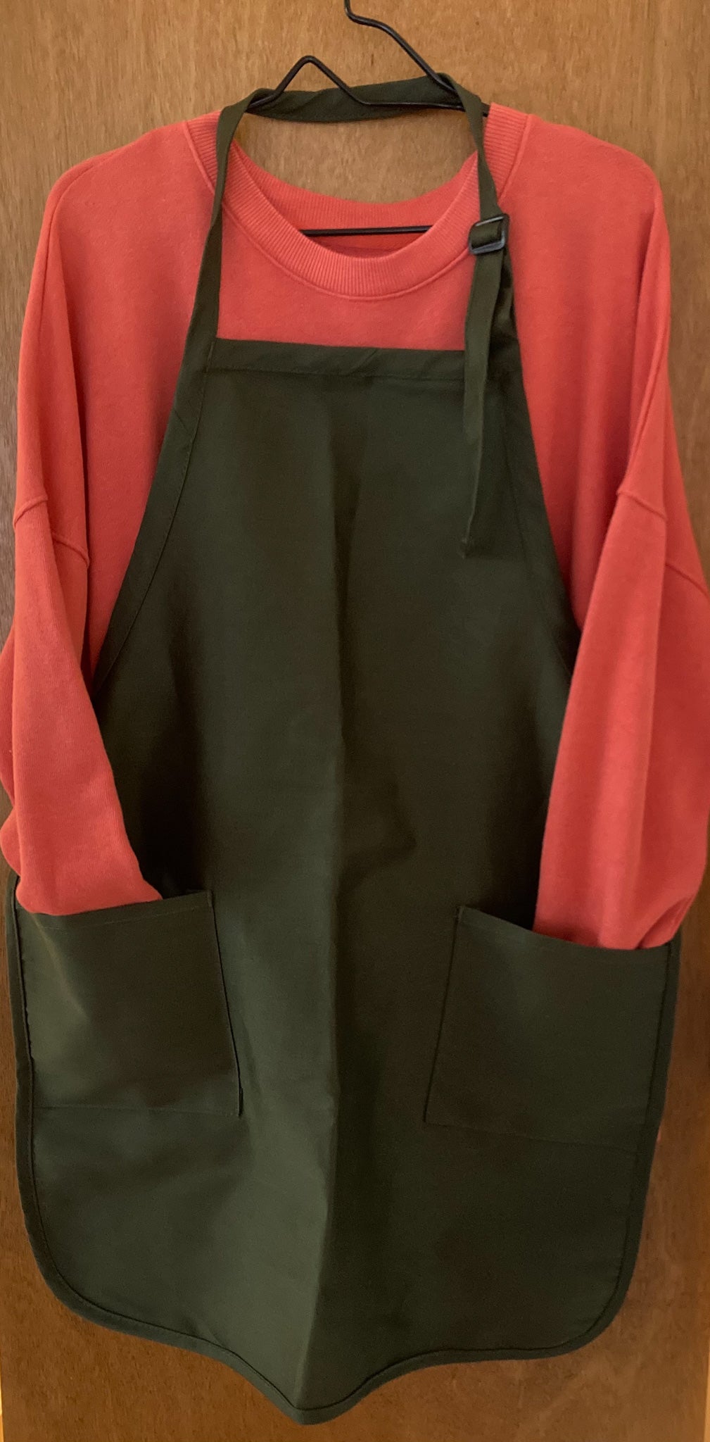 Solid Color Apron w/pockets