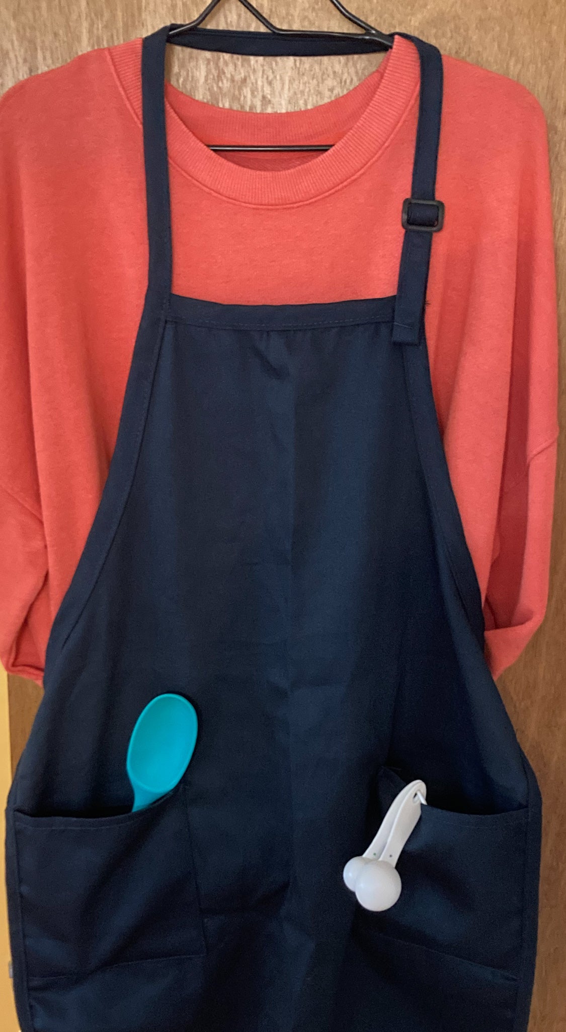 Solid Color Apron w/pockets